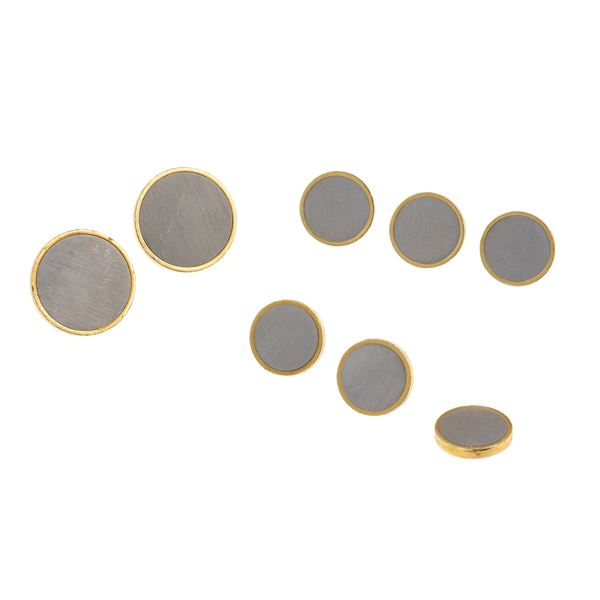 Group of eight gold buttons. Mark 26AL (Illario Carlo & F.lli s.p.a. - Valenza)