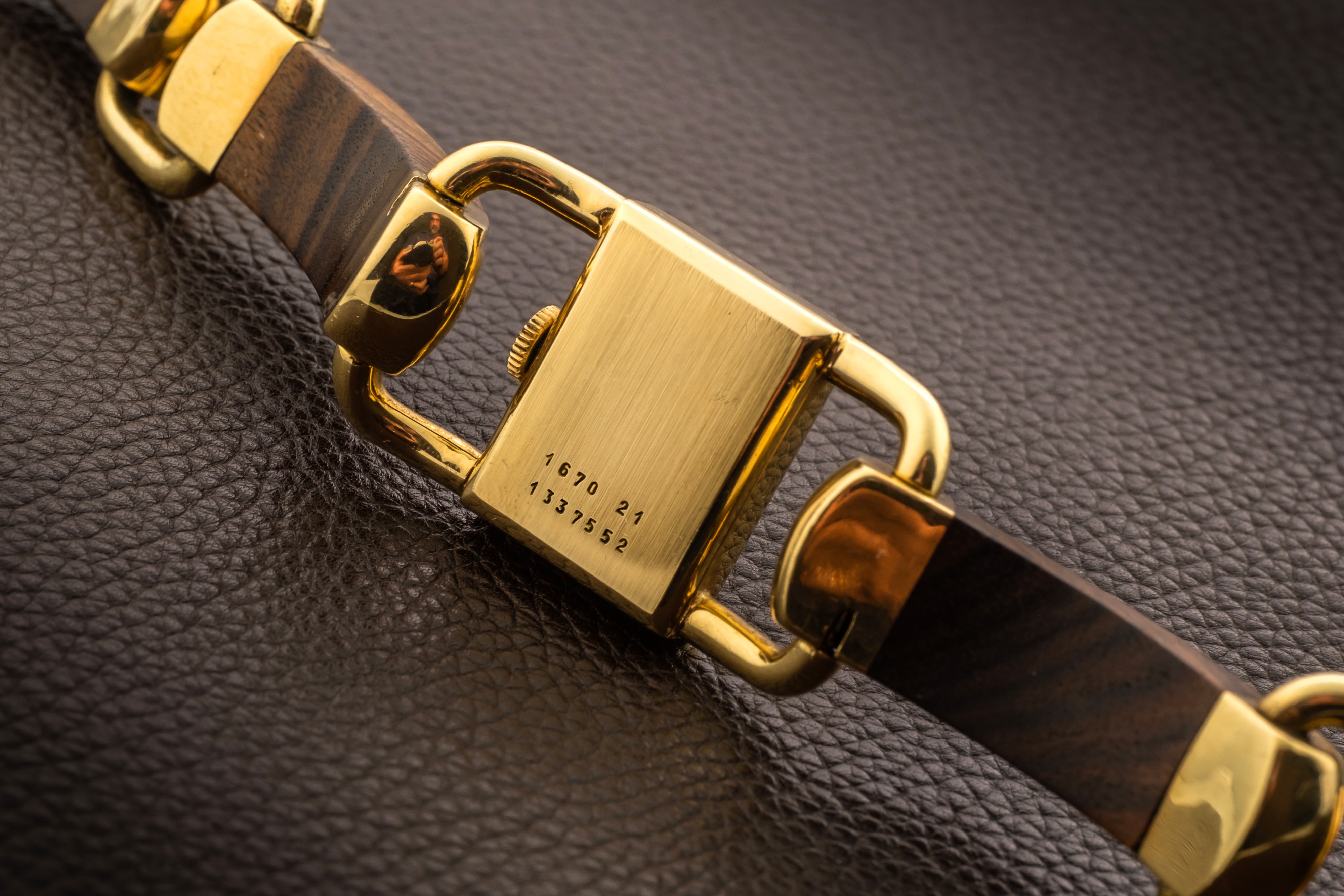 Jaeger-lecoultre - Etrier "lucchetto" in Oro Giallo 18k con Bracciale in Oro Giallo e Legno Lucid...