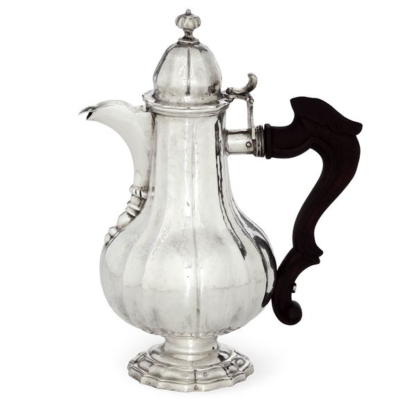 Caffettiera. Veneto 1770, argentiere FA entro rettangolo (non identificato)