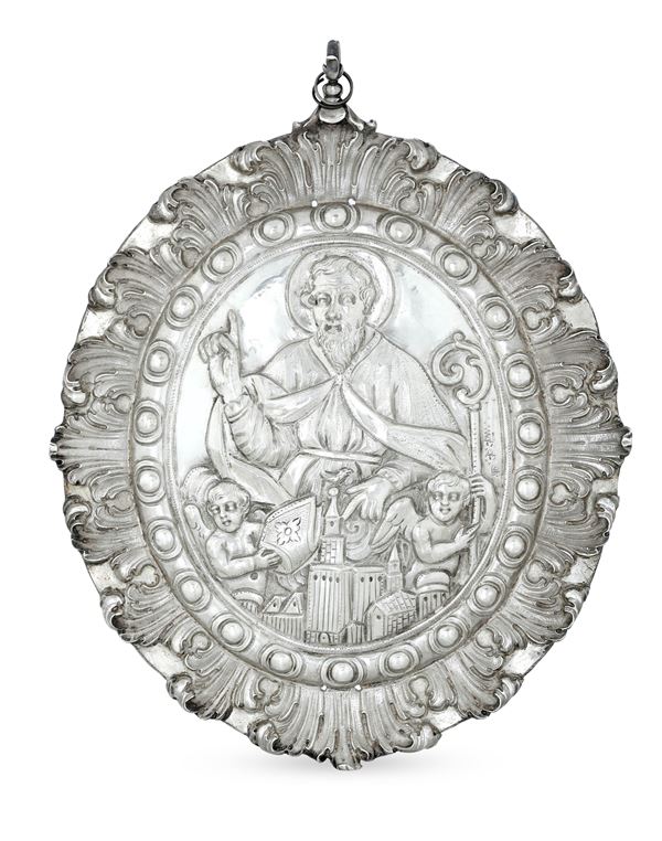 Grande placca con Santo Vescovo. Napoli 1786, marchio dell'argentiere AD (parziale)