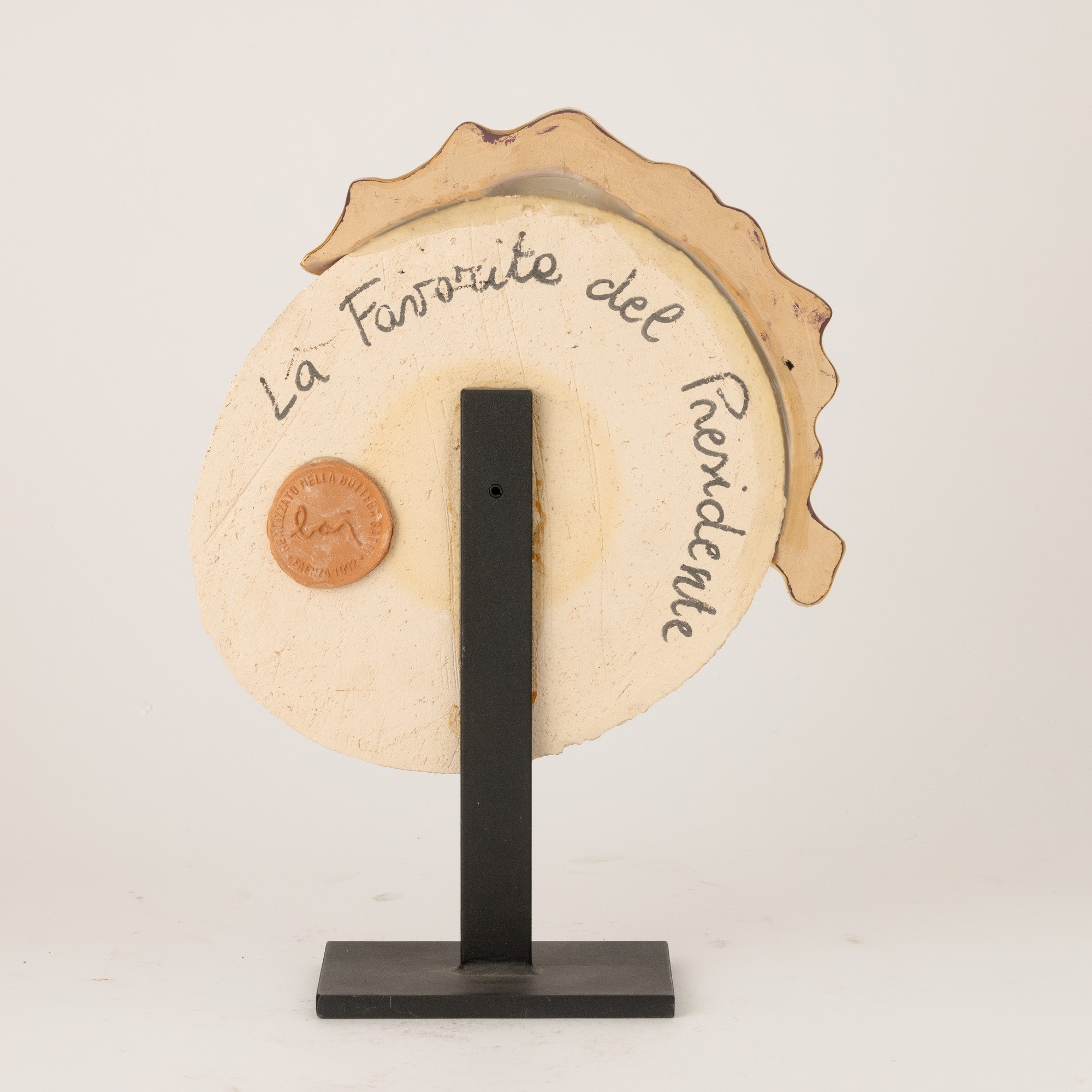 Enrico Baj - La favorita del Presidente, scultura in ceramica policroma