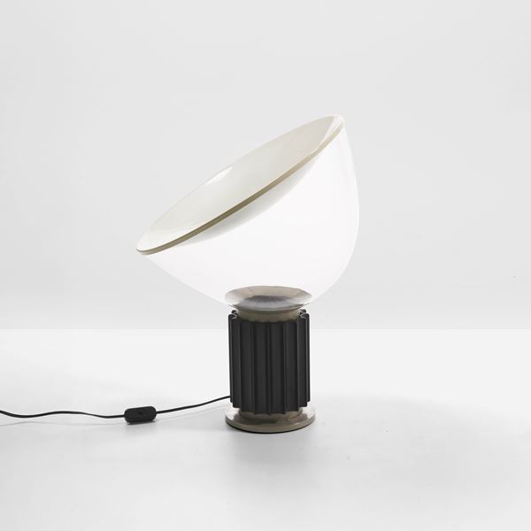 Lampada da tavolo mod. Taccia