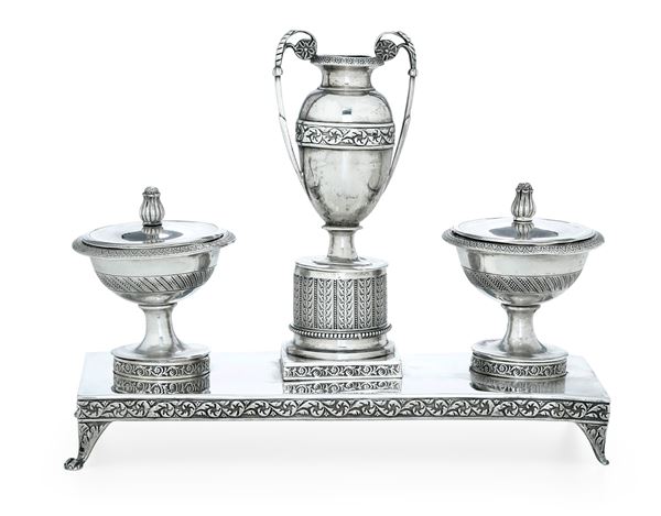 Calamaio. Milano XIX secolo, marchio dell'argentiere consunto di difficile lettura