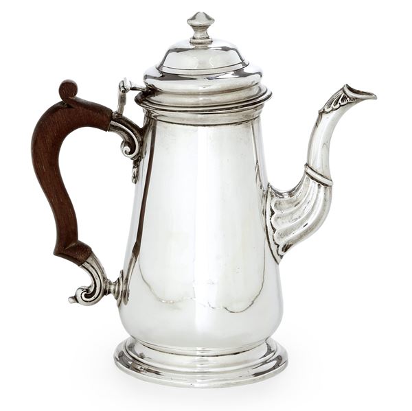 Caffettiera. Probabilmente Londra 1830, marchio dell'argentiere non presente