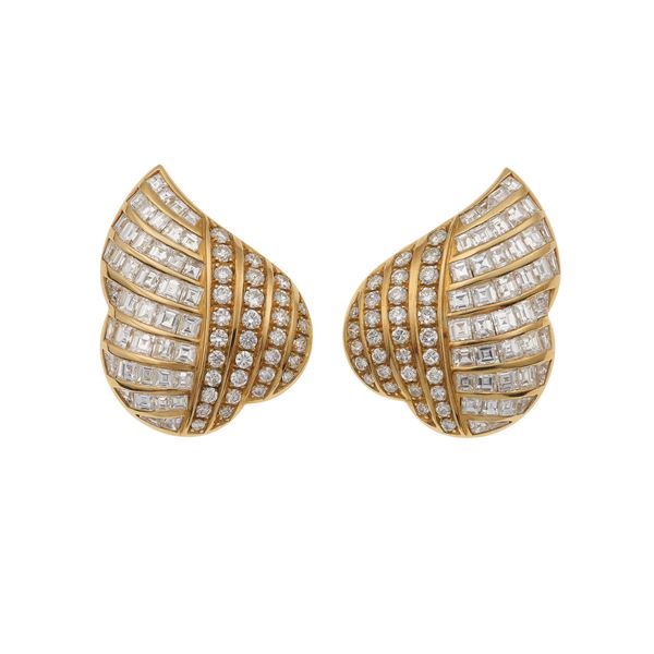 Pair of diamond and gold earrings