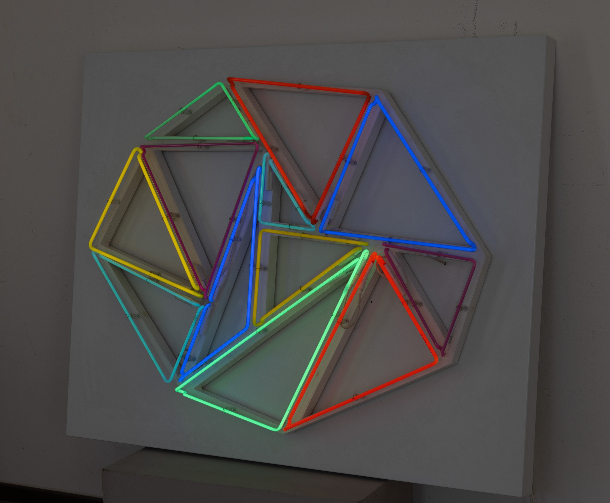 David Batchelor - Installazione al neon