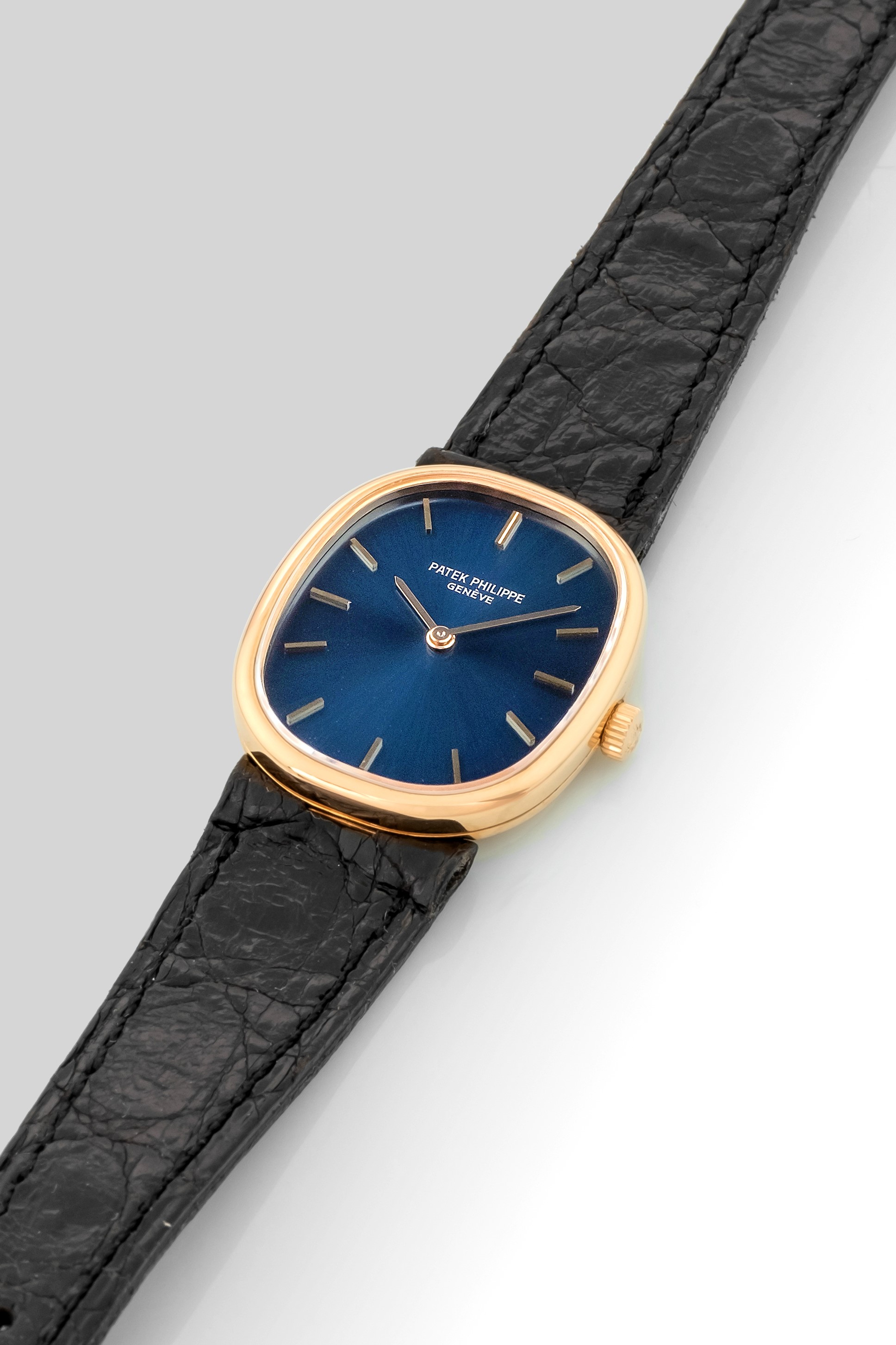 Patek Philippe - Ellipse Lady Ref 4226j in Oro Giallo 18k, Quadrante Blu Soleil, Carica Manuale, ...