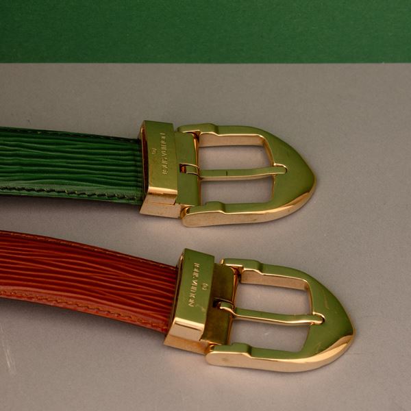 Louis Vuitton loto di due Cinture Initiales