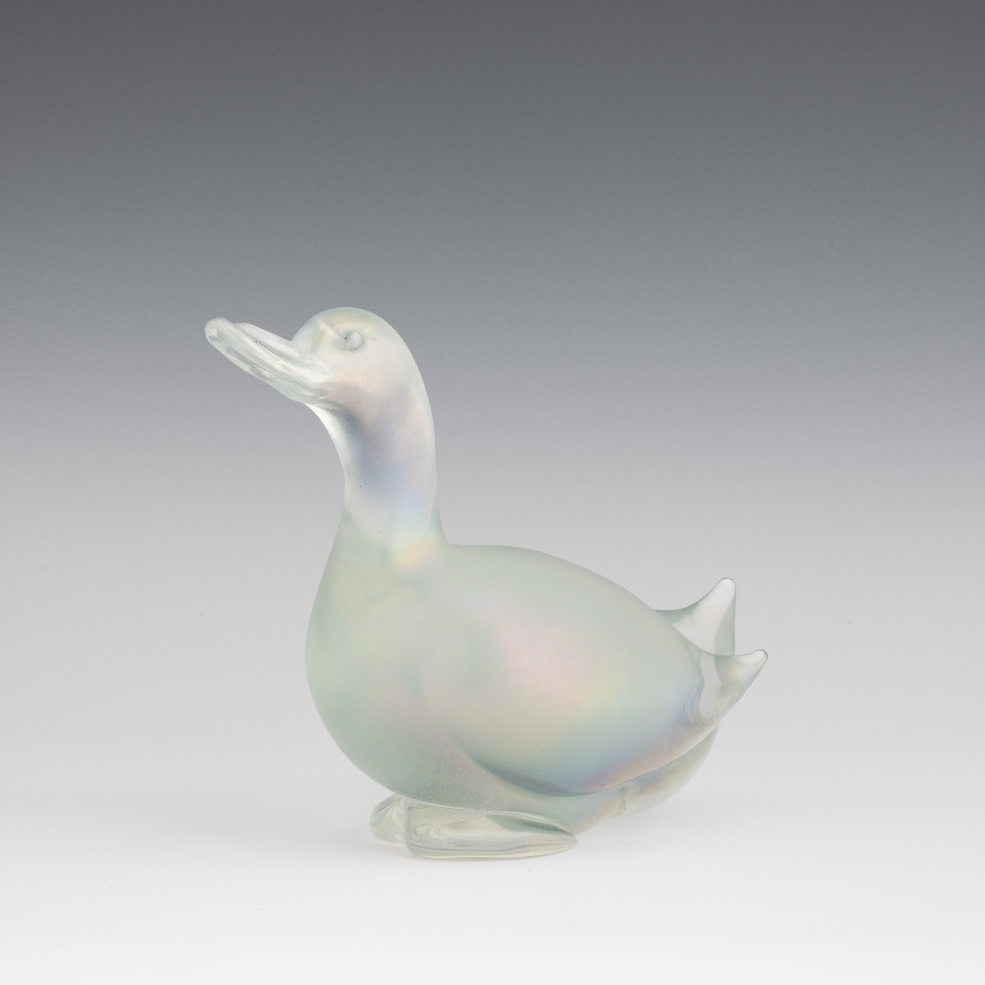 Murano (ca. 1940), Soprammobile a forma di papera in vetro iridescente pesante