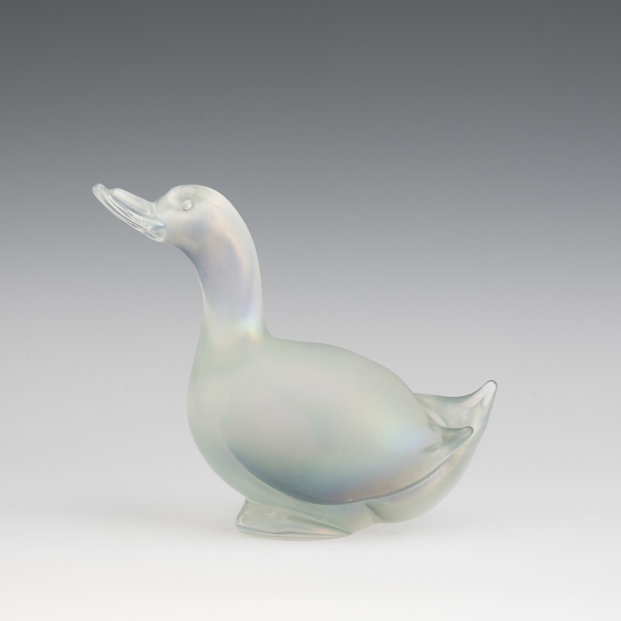 Murano (ca. 1940), Soprammobile a forma di papera in vetro iridescente pesante