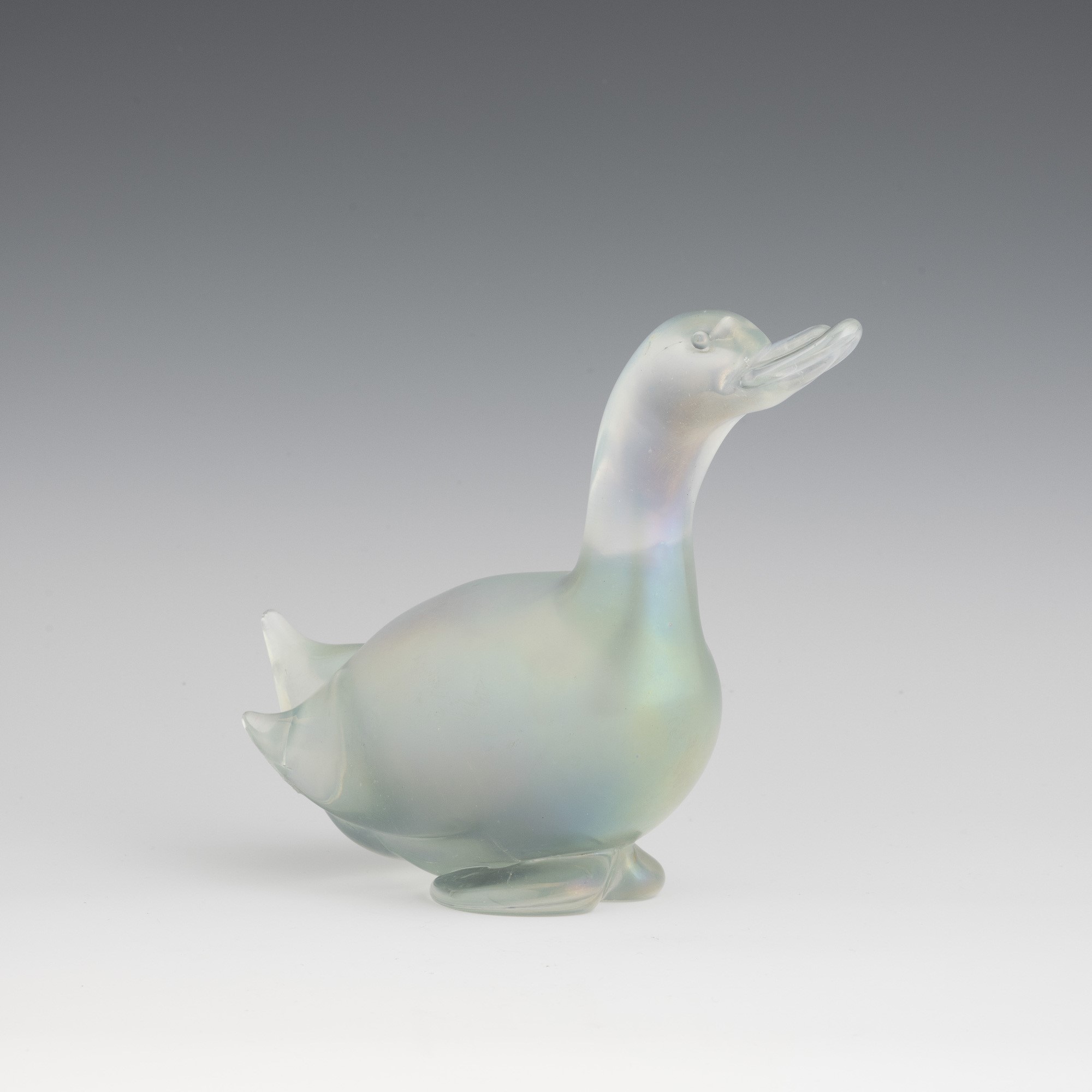 Murano (ca. 1940), Soprammobile a forma di papera in vetro iridescente pesante