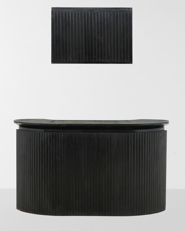 Set bar con bancone e mobile contenitore a parete