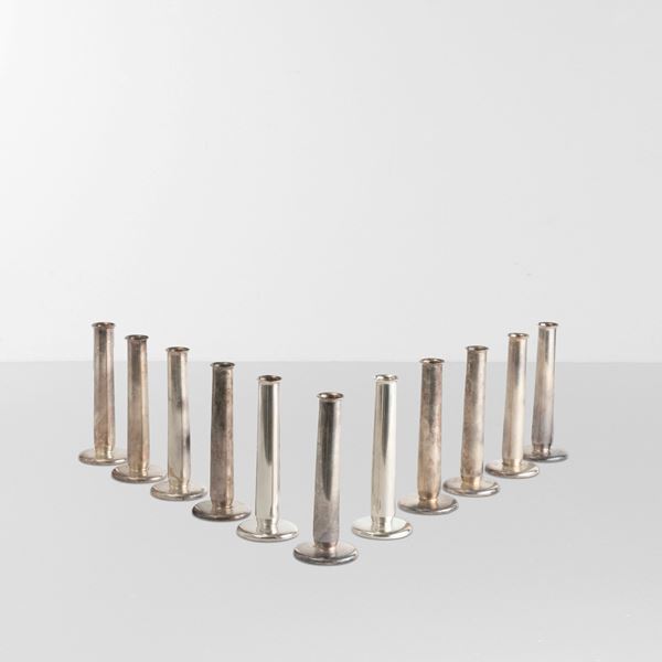 Set di undici portacandele