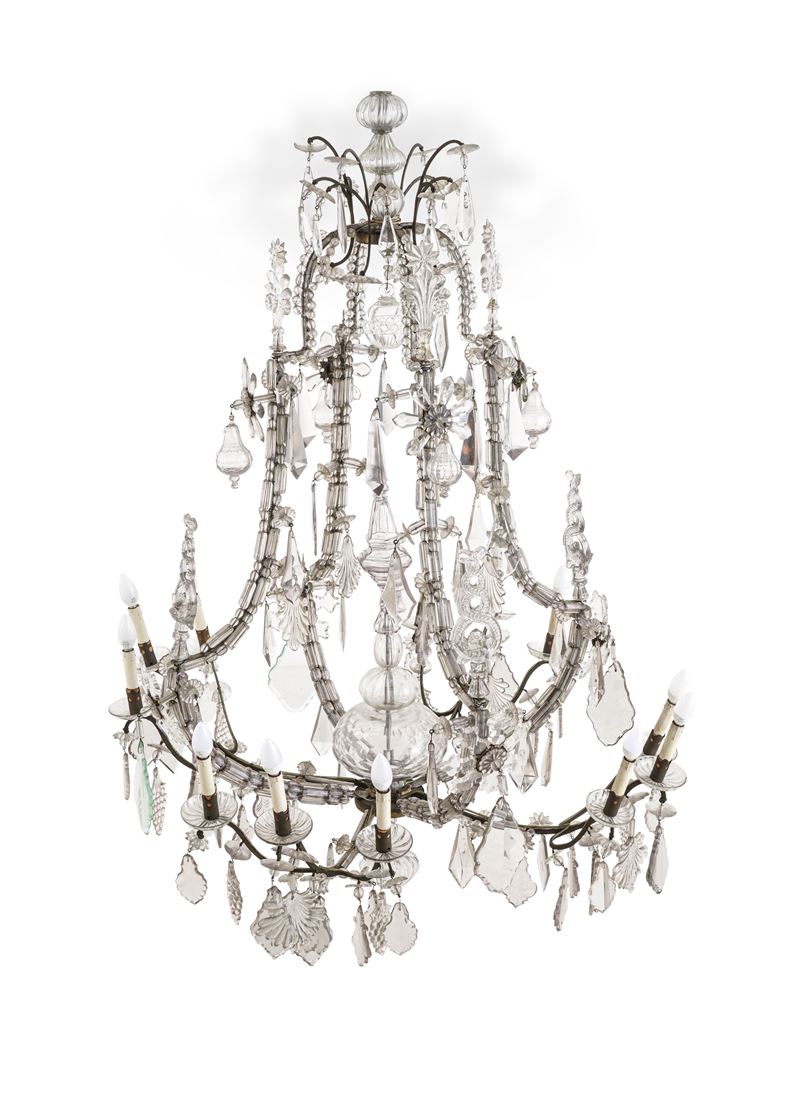 Grande lampadario Maria Teresa in metallo e cristallo molato. XIX secolo  - Asta Dimore Italiane - Cambi Casa d'Aste