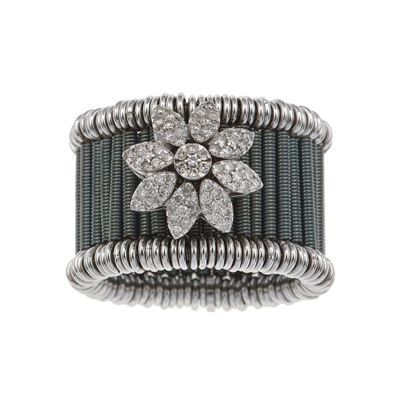 Anello “fiore” con Diamanti Taglio Brillante