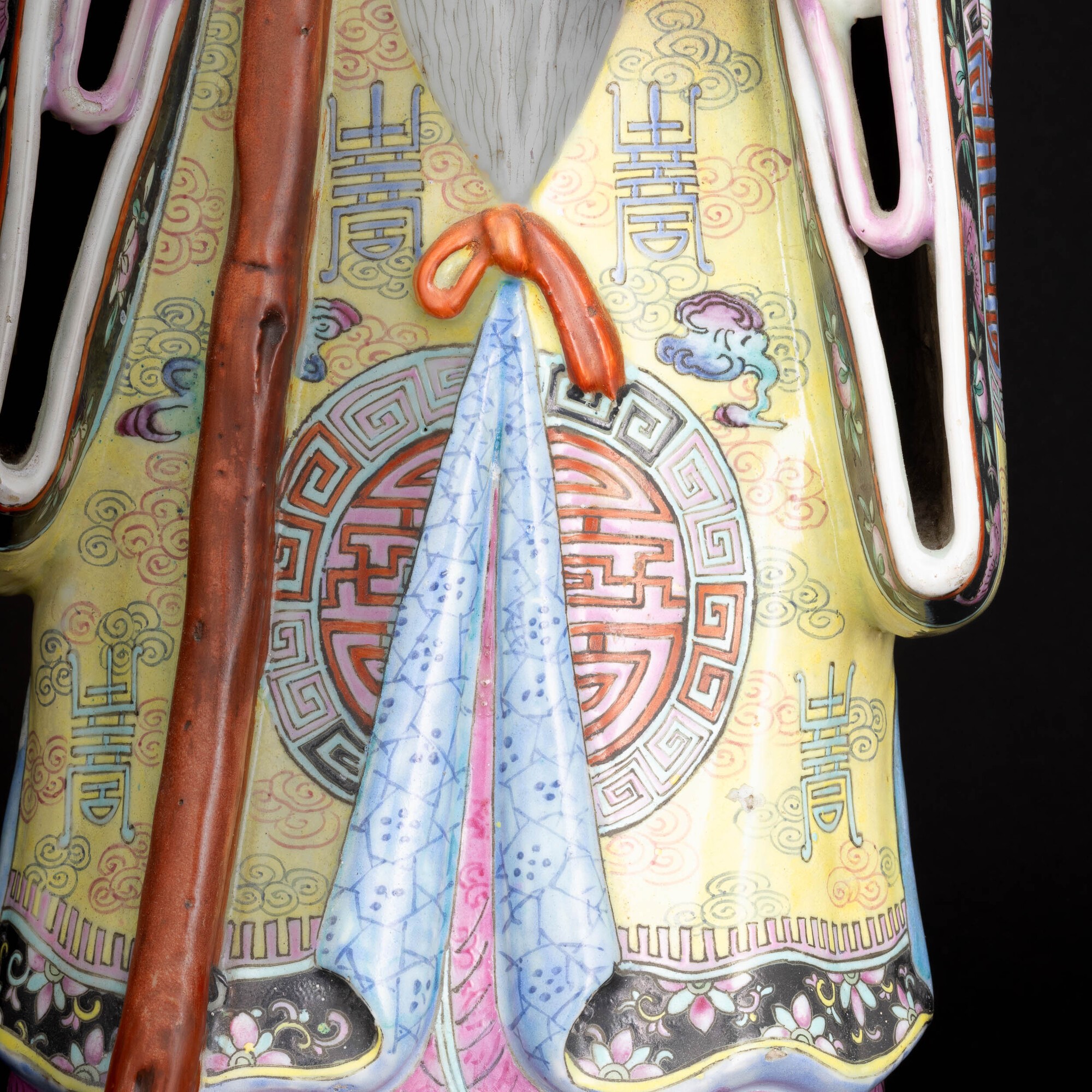 Figura in Porcellana Famiglia Rosa Raffigurante Saggio, Cina, Dinastia Qing, XIX Secolo