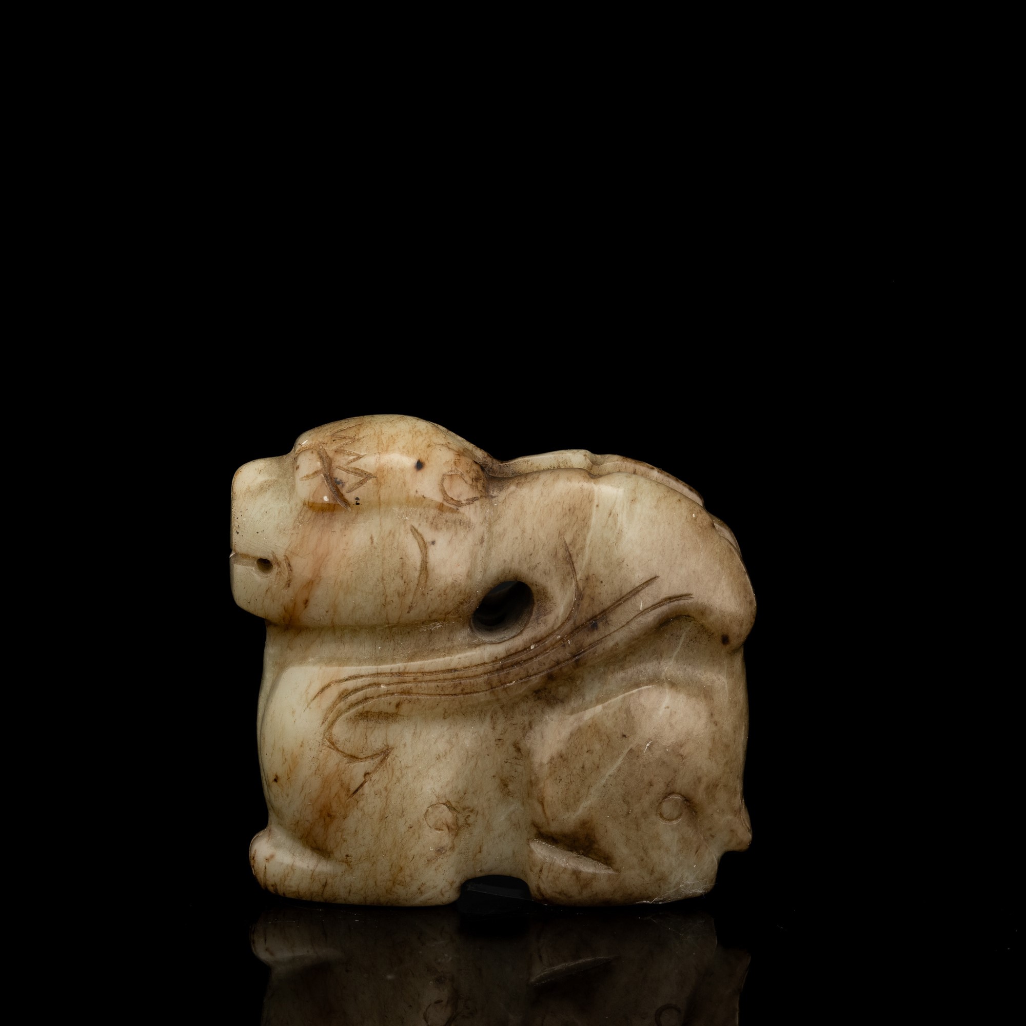 Figura in Giada Scolpita Raffigurante Leone, Cina, Dinastia Qing, XIX Secolo