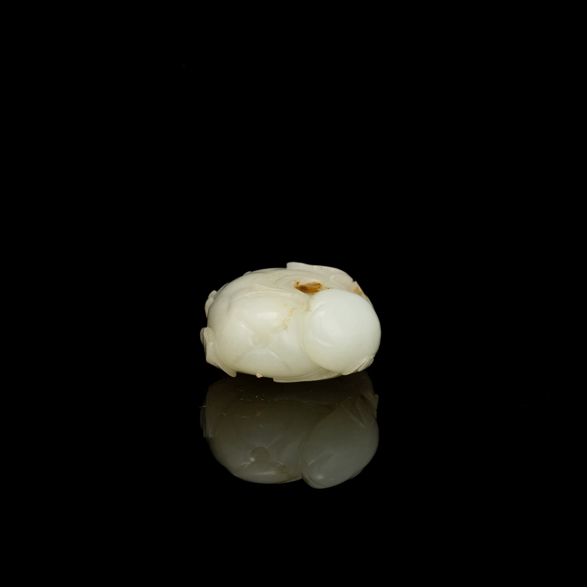 Elemento in Giada Russet Scolpito con Motivi Vegetali, Cina, Dinastia Qing, XIX Secolo