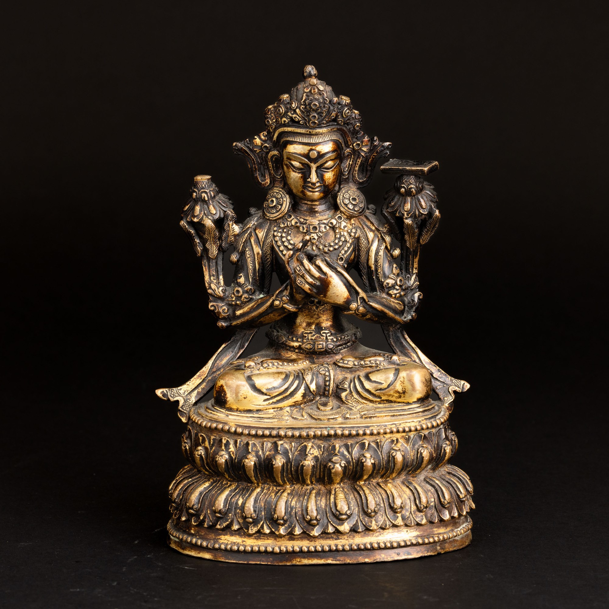 Figura di Vajradhara Seduto su Doppio Fiore di Loto in Bronzo Dorato, Tibet, XIX Secolo