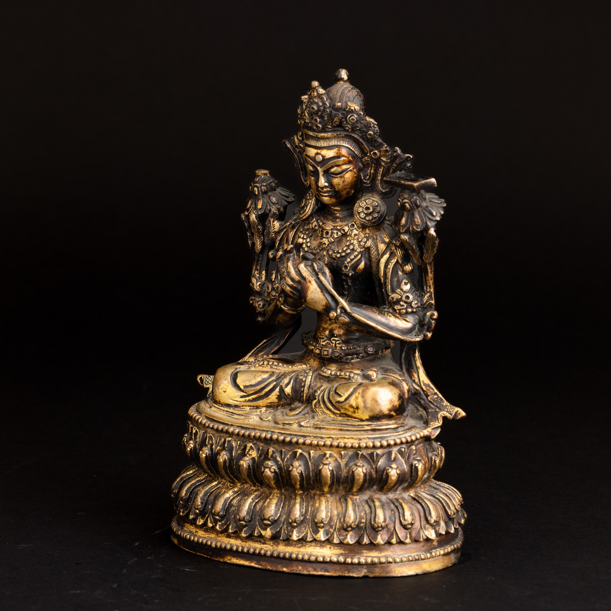Figura di Vajradhara Seduto su Doppio Fiore di Loto in Bronzo Dorato, Tibet, XIX Secolo