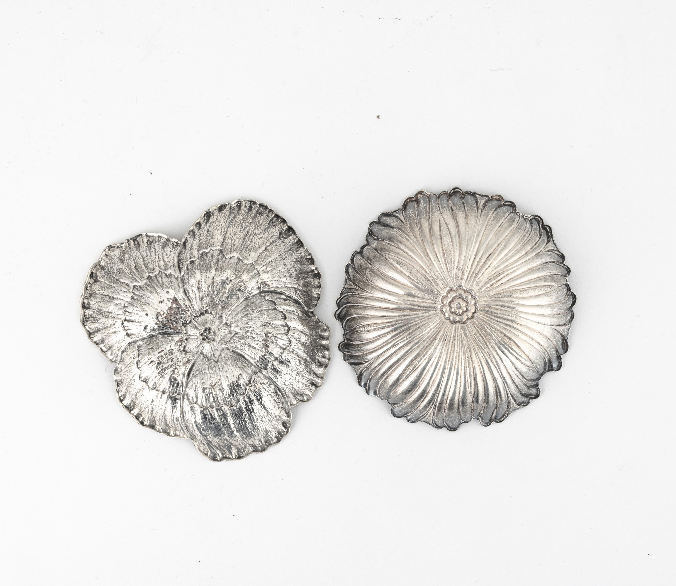 Maison Gianmaria Buccellati, Due ciotoline a forma di fiore, argento 925