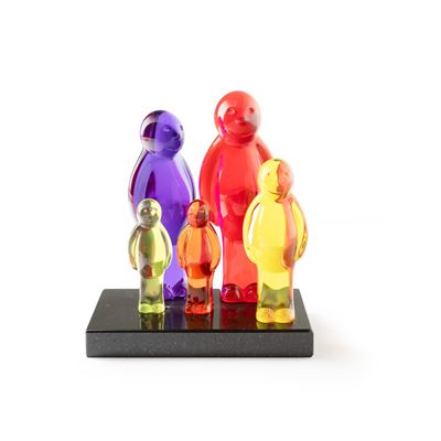 Jelly Baby Family, scultura in resina su base in marmo