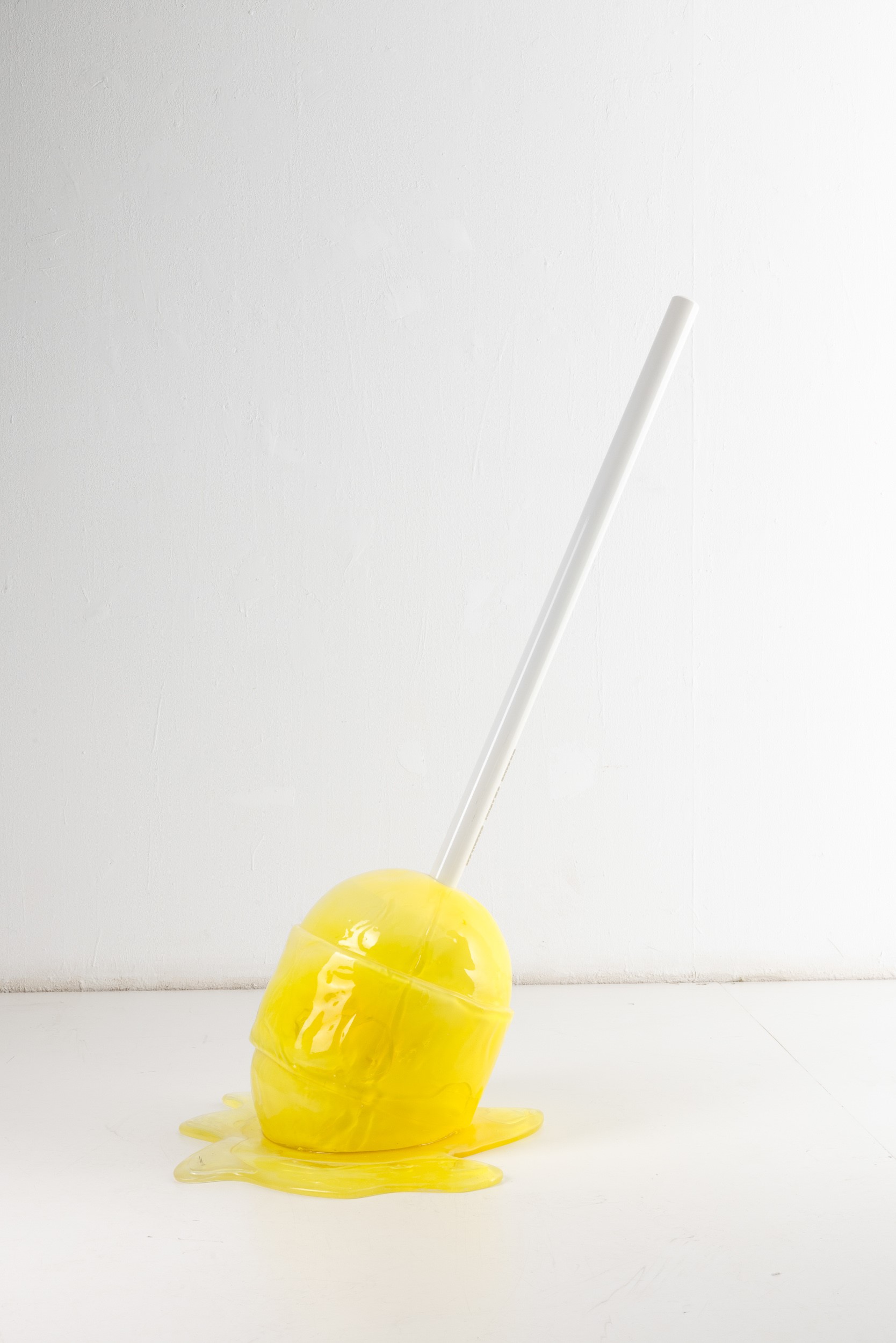 Desire Obtain Cherish - Lemon Meltdown, scultura in resina