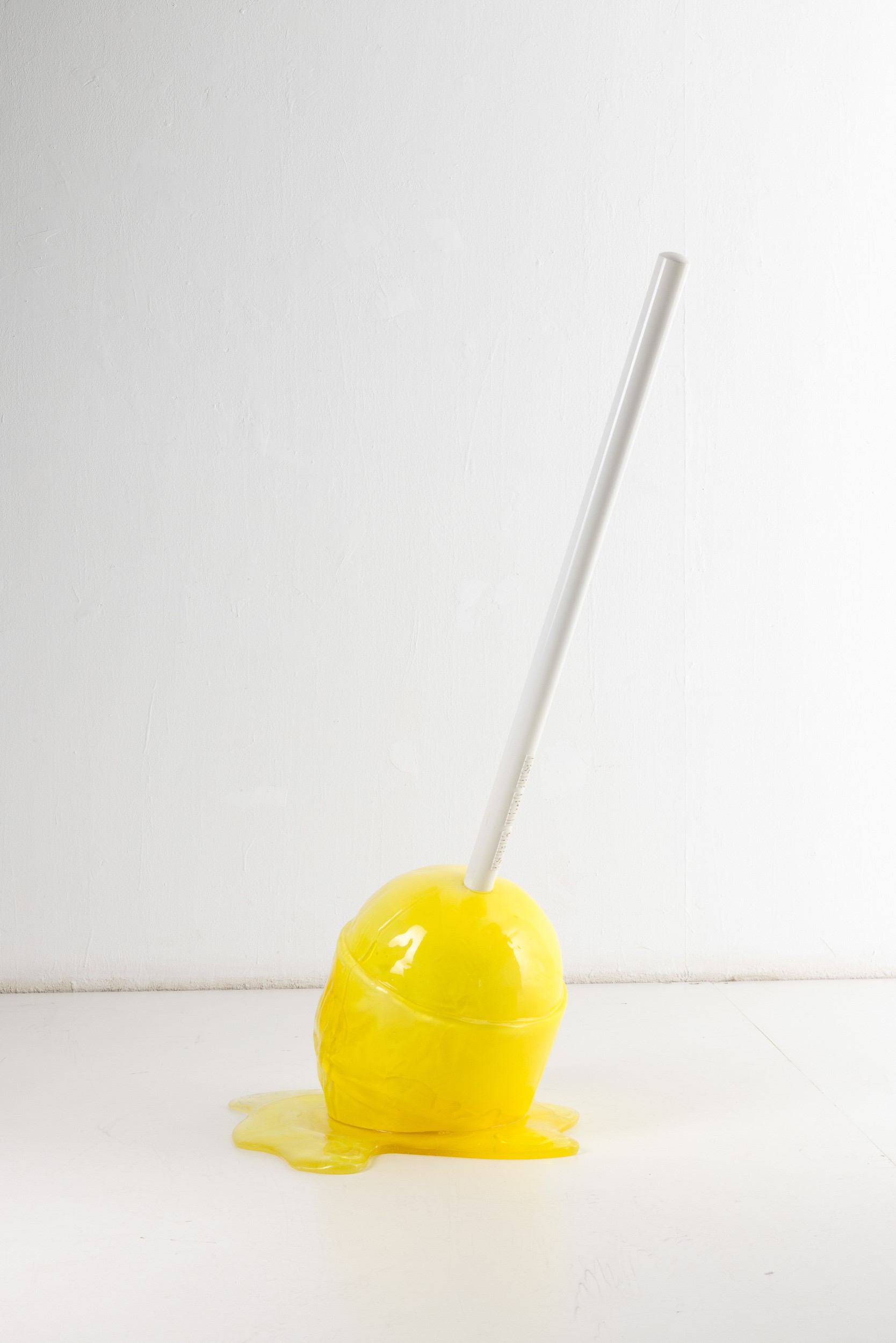 Desire Obtain Cherish - Lemon Meltdown, scultura in resina