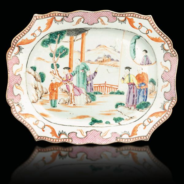 Vasoio in porcellana Famiglia Rosa raffigurante scena di vita comune, Cina, Dinastia Qing, epoca Qianlong (1736-1796)