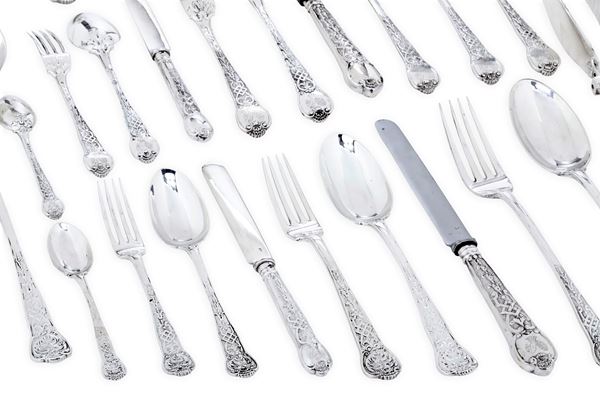 Servizio di posate. Londra 1844, Argentiere G.W. Adams e Londra 1874, argentiere I S H con corona (non identificato)