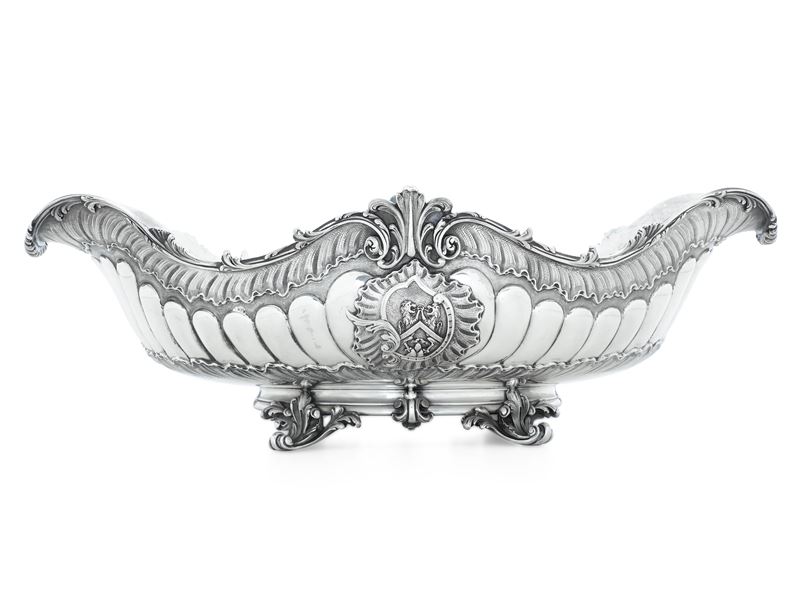 Grande centrotavola. Argenteria europea del XIX-XX secolo (apparentemente privo di bolli)  - Auction Collectors' Silvers | 18th-19th century - I - Cambi Casa d'Aste