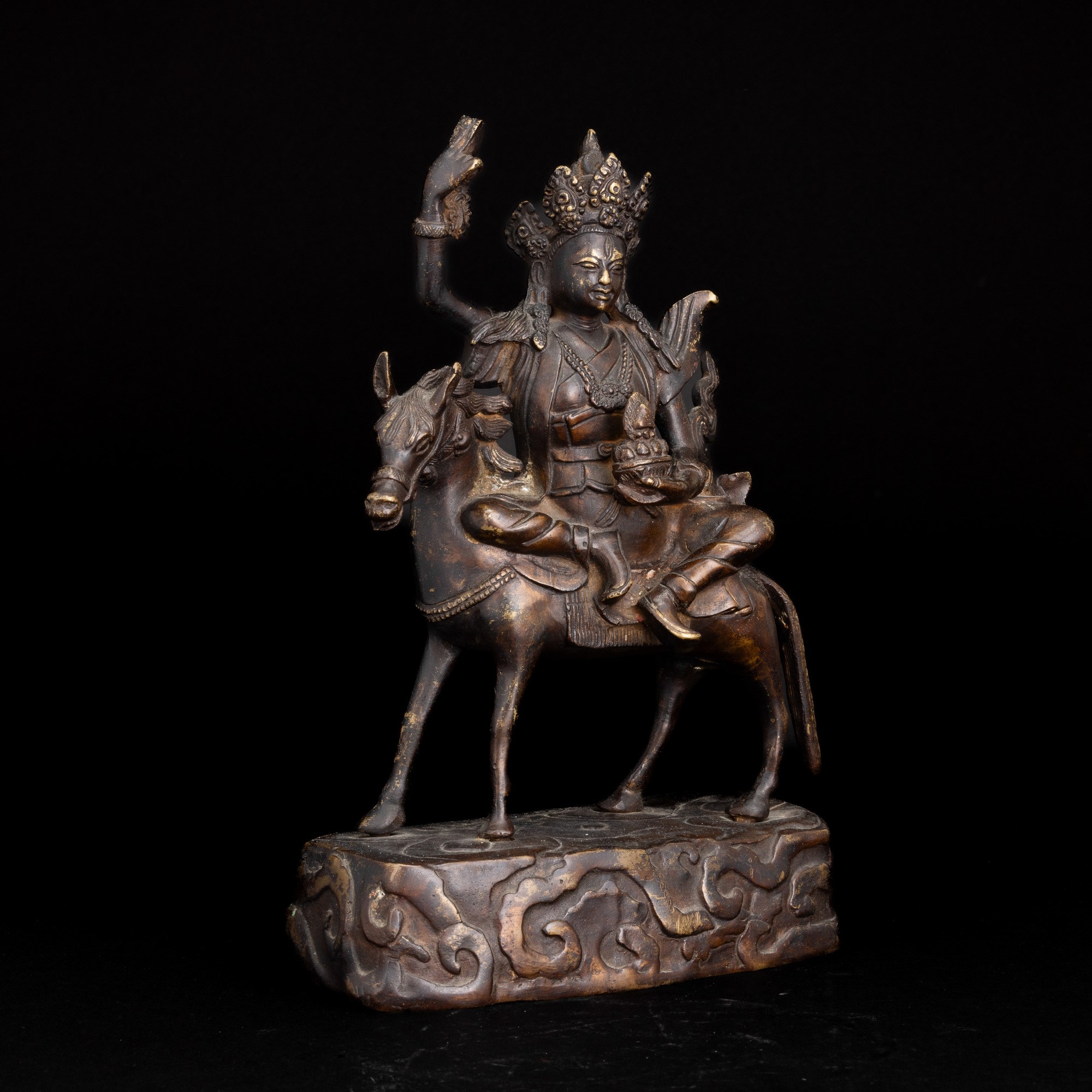Figura in Bronzo Raffigurante Tara su Cavallo con Tracce di Doratura, Cina, Dinastia Qing, Epoca ...