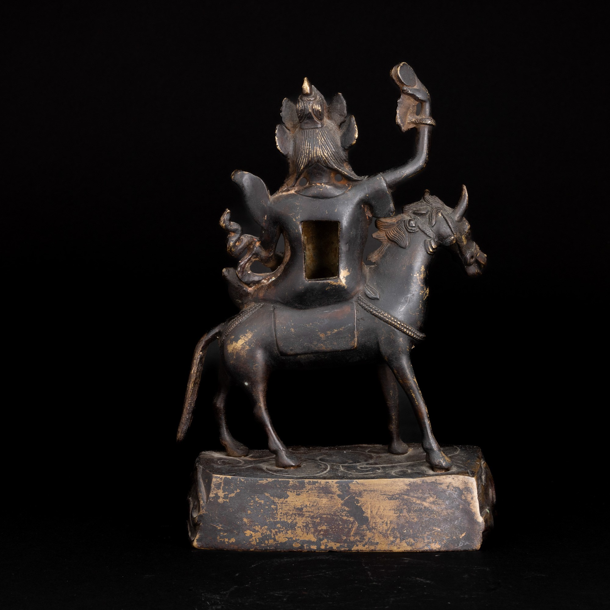 Figura in Bronzo Raffigurante Tara su Cavallo con Tracce di Doratura, Cina, Dinastia Qing, Epoca ...