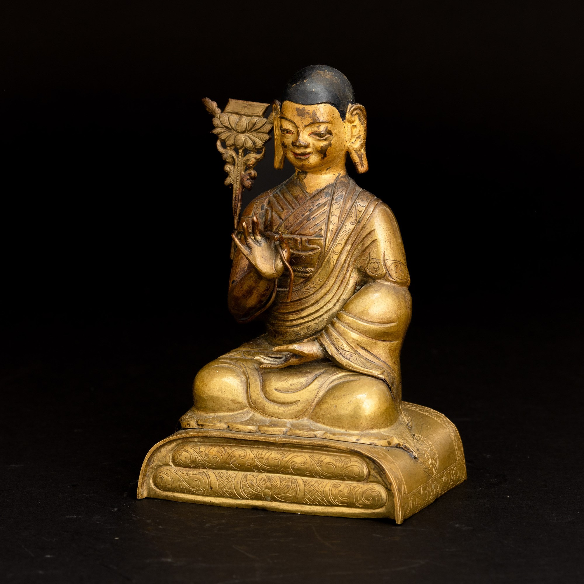 Figura di Monaco in Rame Dorato, Tibet, XVIII Secolo