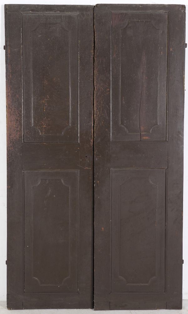 Coppia di ante in legno