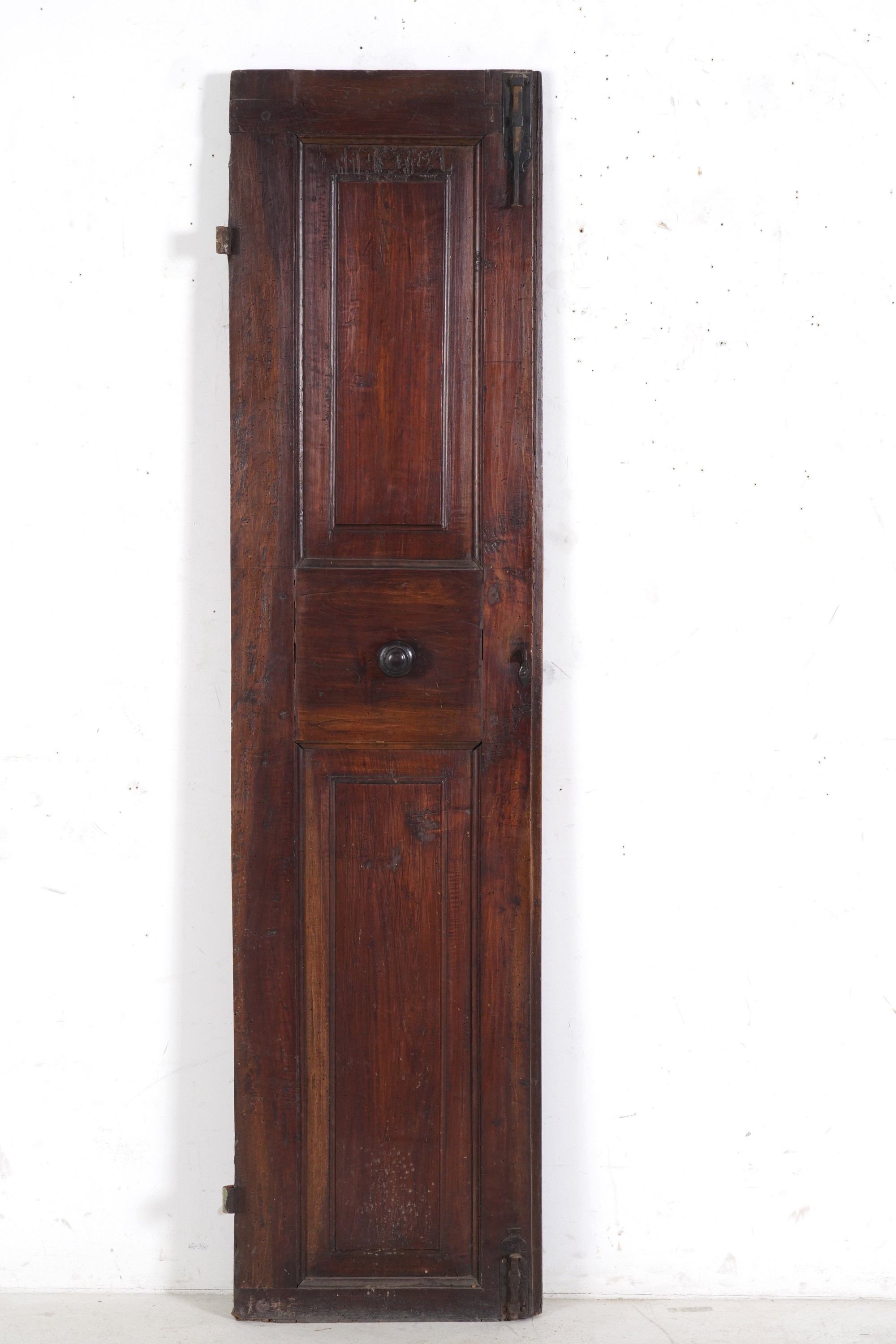 Coppia di Ante in Legno e una Diversa