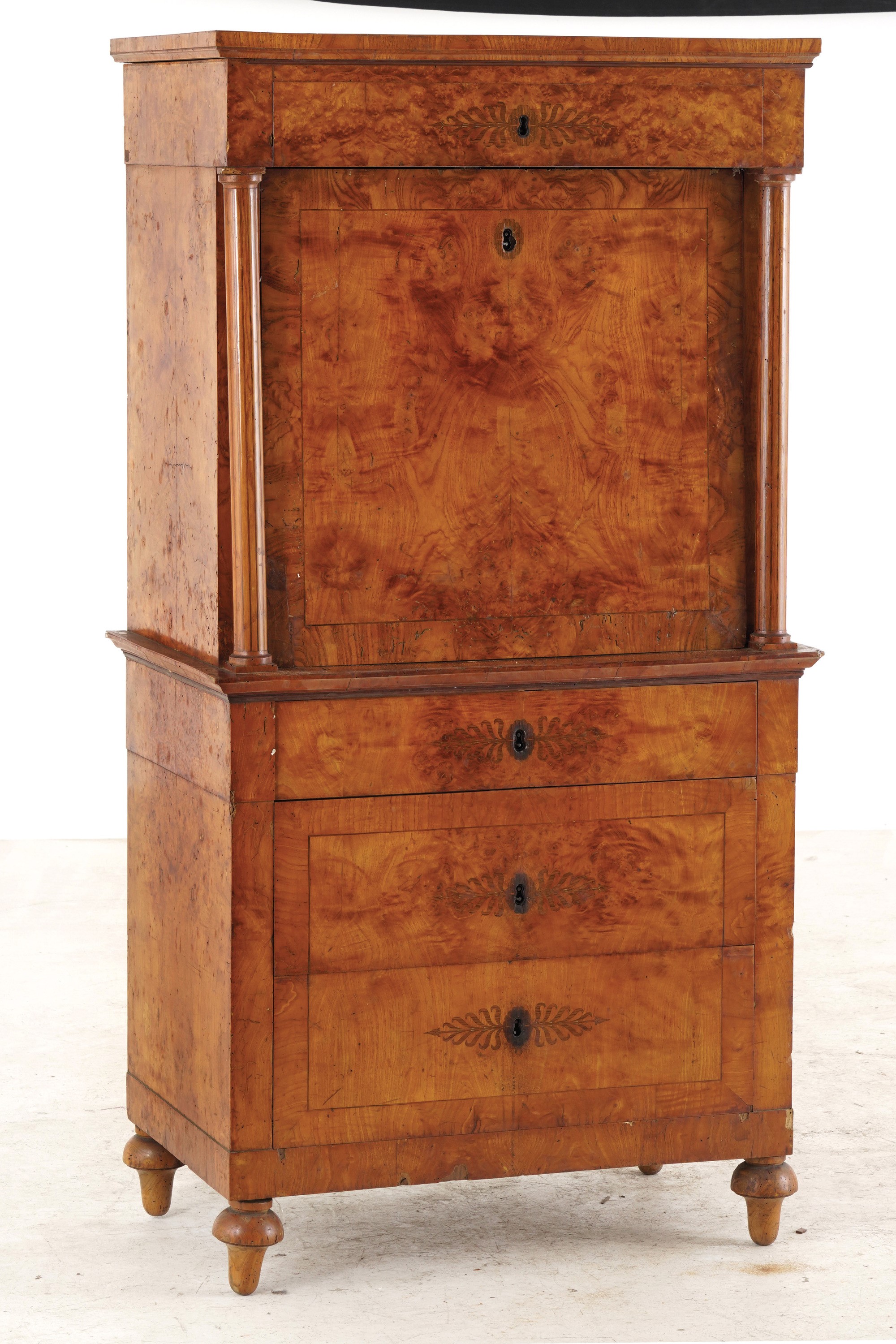 Secretaire Lastronato in Radica e Filettato. XIX Secolo