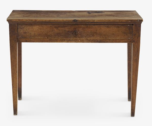 Tavolino rustico ad un cassetto. XIX secolo