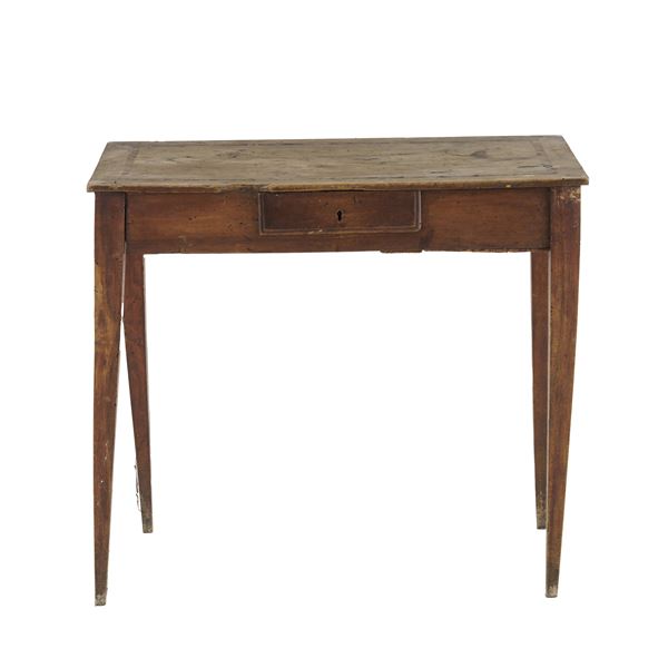 Tavolino rustico ad un cassetto. XIX secolo