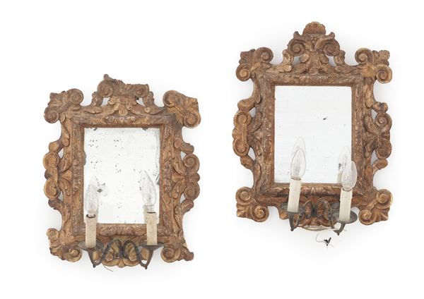 Coppia di cornici in legno intagliato. Italia settentrionale XVII-XVIII secolo