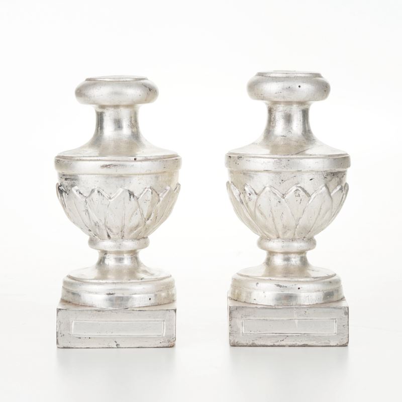 Due portapalme in legno intagliato e argentato  - Auction Antiquariato - Cambi Casa d'Aste