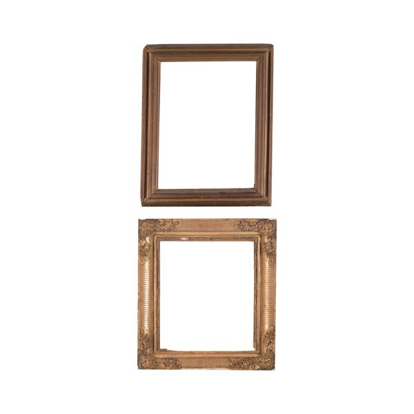 Due cornici diverse in legno dorato