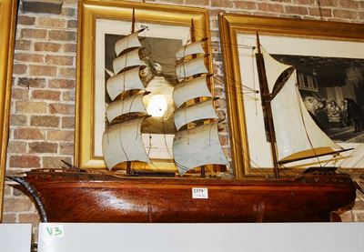 Modellino di Veliero con Scafo Pieno e Vele in Lamierino, Inizio XX Secolo