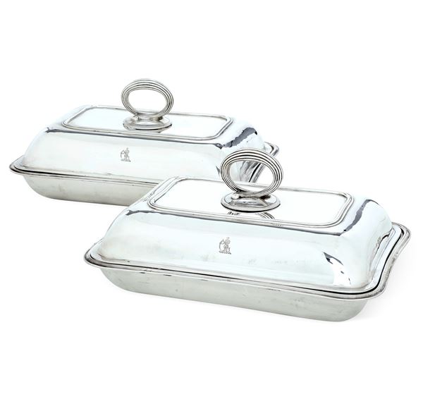 Due legumiere. Una Londra 1881, marchio dell’argentiere parziale di difficile lettura e una Londra 1838, argentiere WK Reid