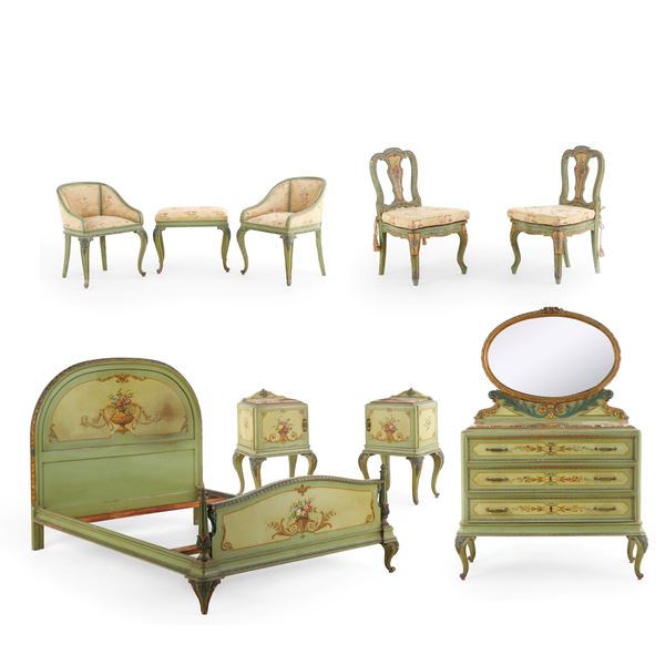 Camera da letto in legno dipinto. XX secolo