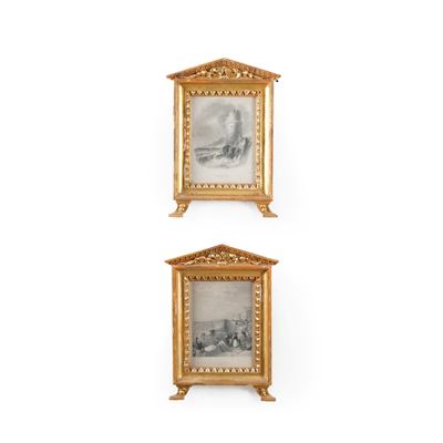 Coppie di Cornici a Edicola in Legno Intagliato e Dorato. XIX Secolo