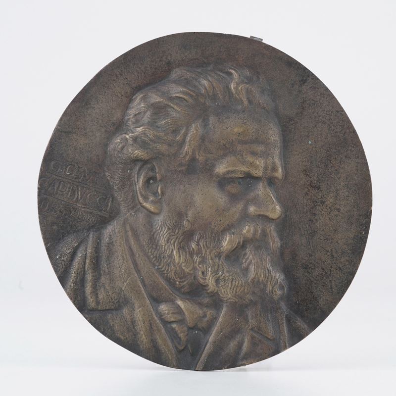 Placca in bronzo commemorativa di Giosuè Carducci  - Asta Antiquariato - Cambi Casa d'Aste