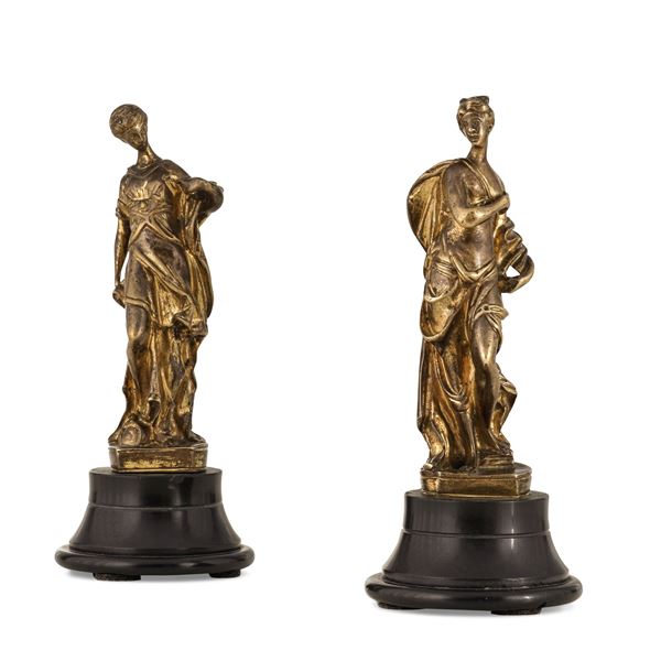 Coppia di figure femminili mitologiche. Venezia XVII secolo