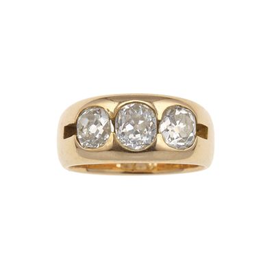 Anello a Fascia con Tre Diamanti di Vecchio Taglio