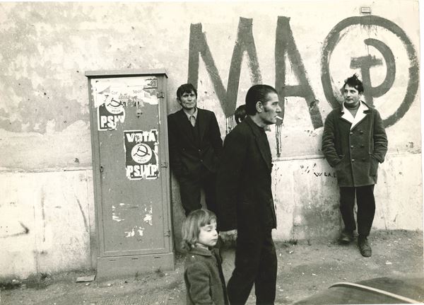 Sandro Becchetti - Spectators of the anti-fascist demonstration (all from Catanzaro)